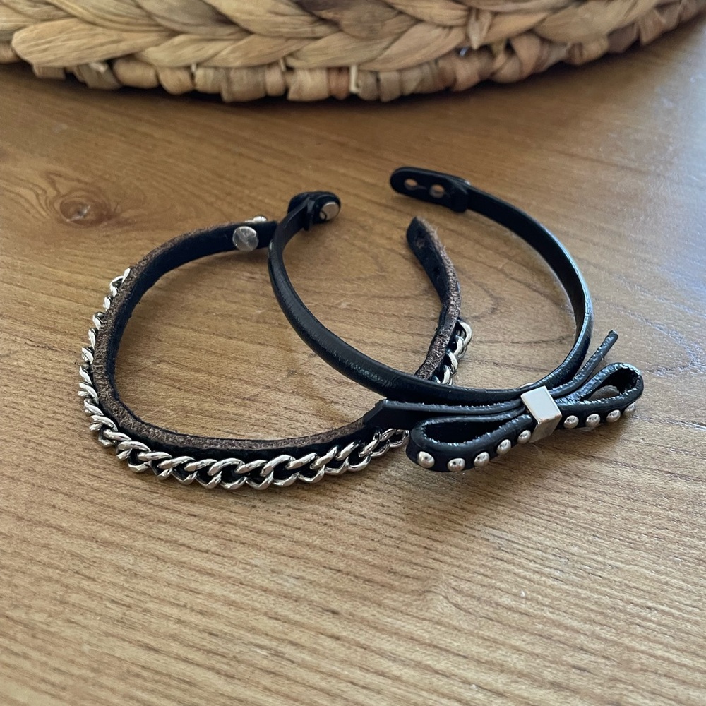 Leather metallic bracelet (2 pairs)